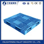 Двокреветна пластична палета